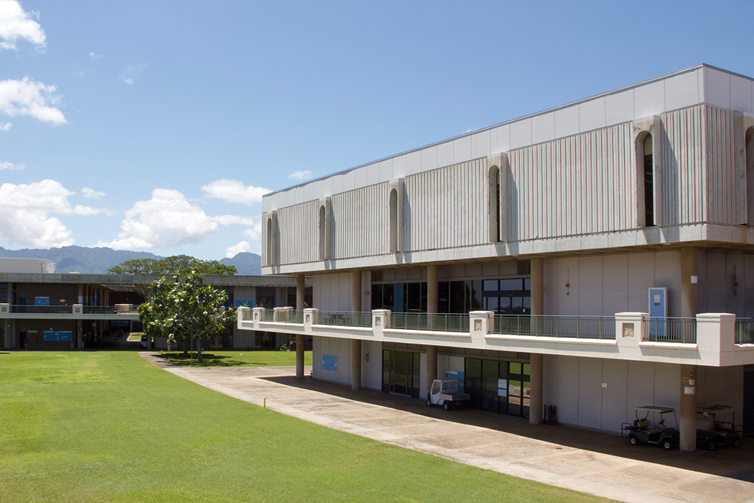 Campus LC building and Tuthill Courtyard